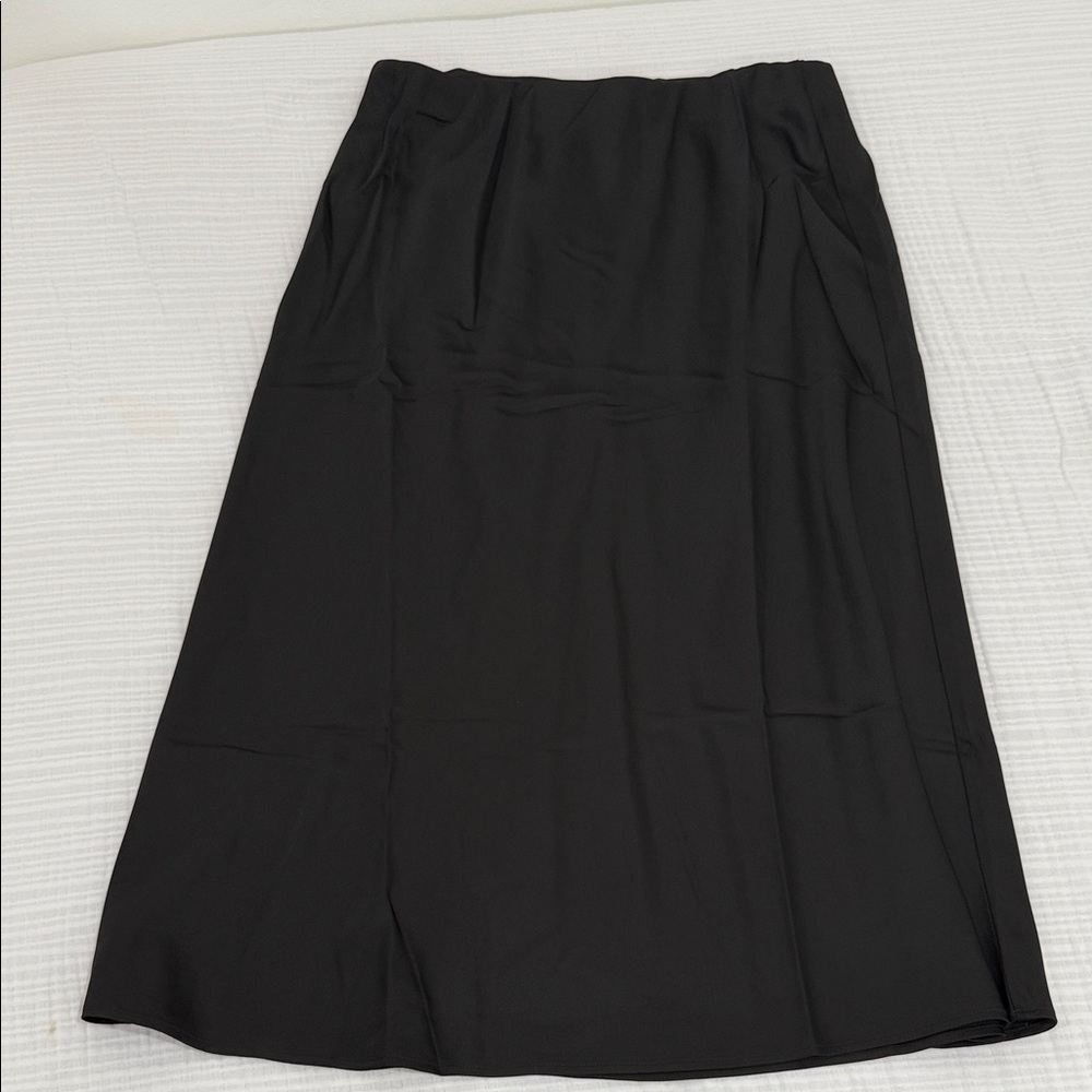 H&M Classic Black A-Line Skirt